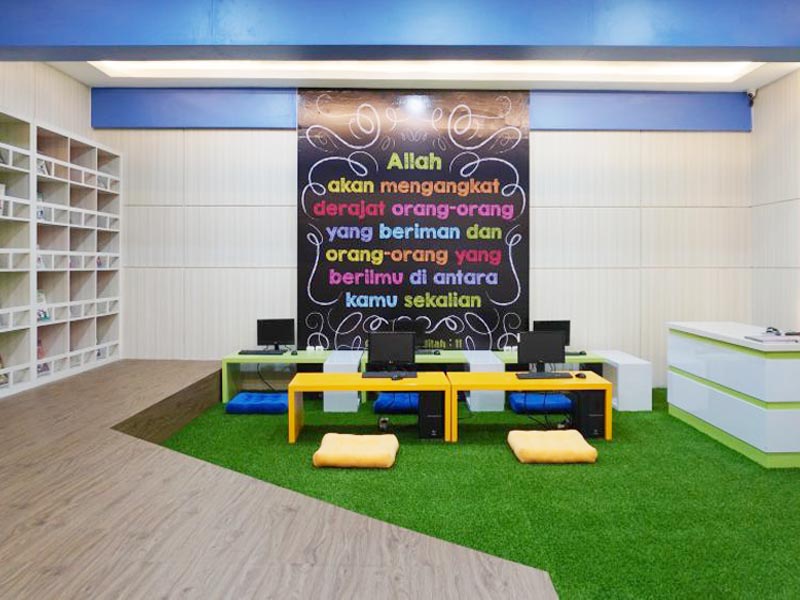 MIS Sabilal Muhtadin Plus-Perpustakaan Digital